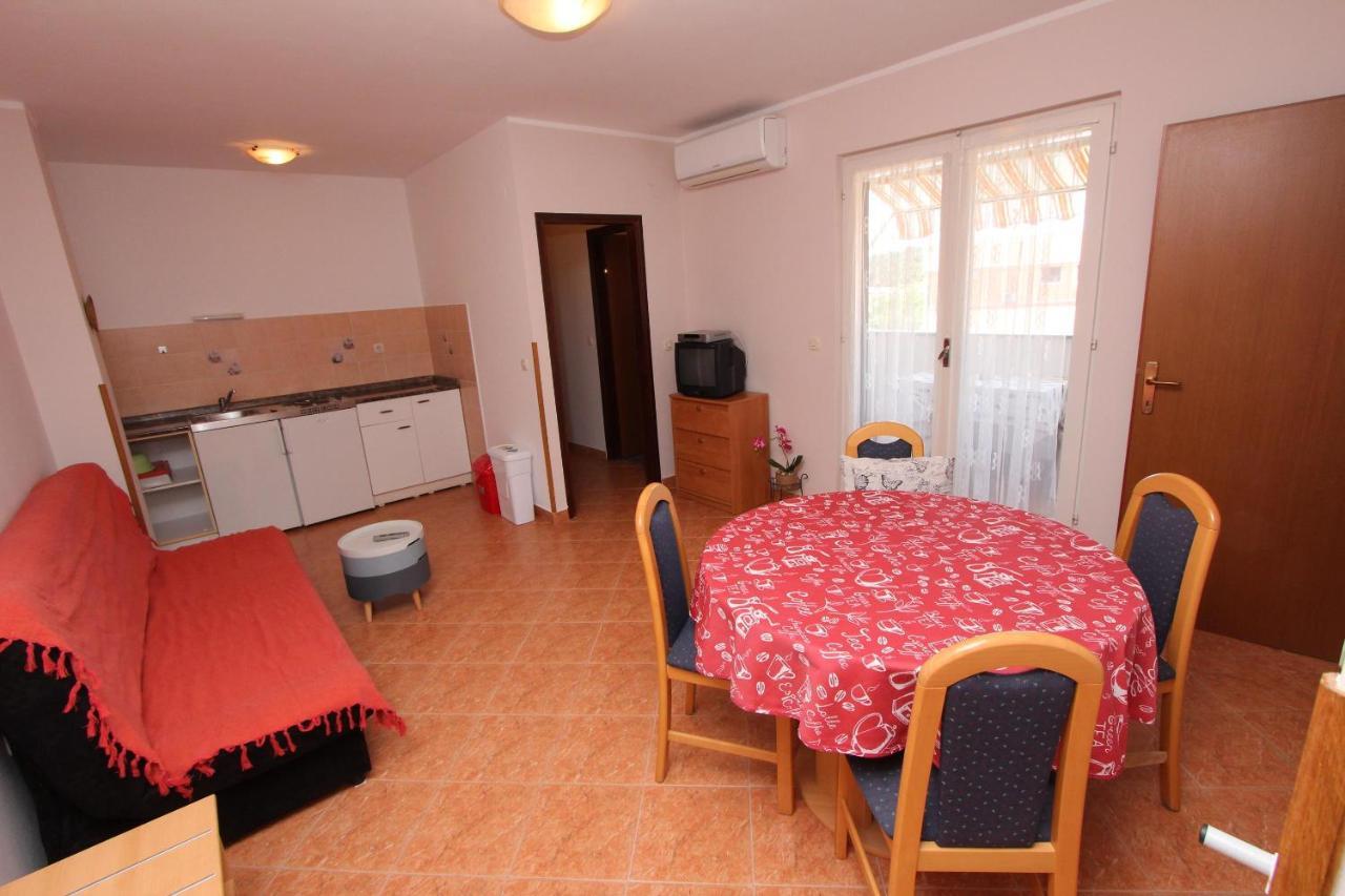 Rooms And Apartments Dino Rovinj Exterior foto