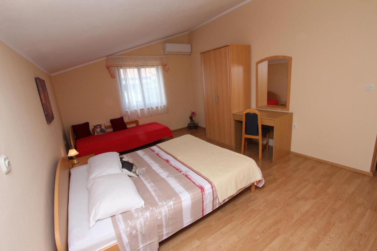 Rooms And Apartments Dino Rovinj Exterior foto
