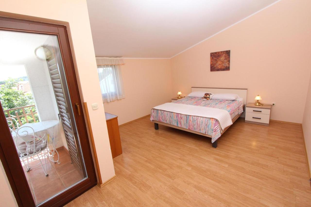 Rooms And Apartments Dino Rovinj Exterior foto